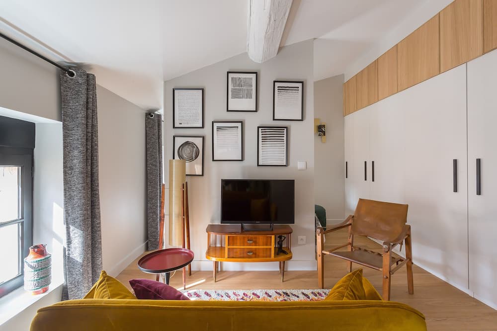 Photo of Livingroom in Moliere - Edgard Quinet