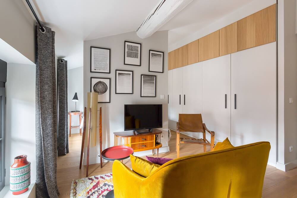 Photo of Livingroom in Moliere - Edgard Quinet