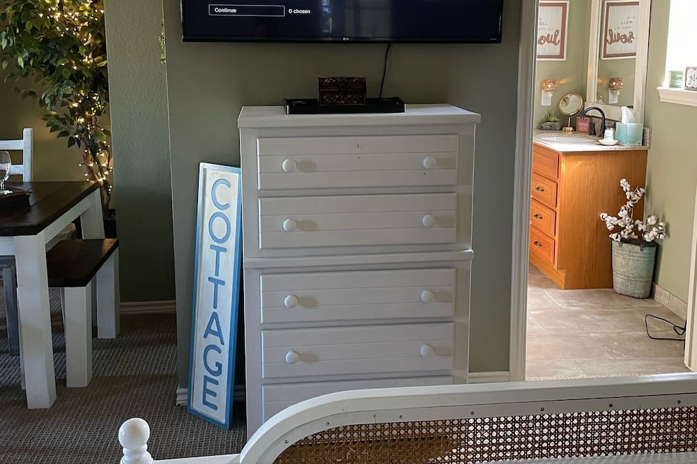 Photo of Bedroom in Valley Mills