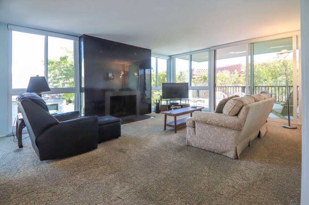 Photo of Bedroom in Solana Beach