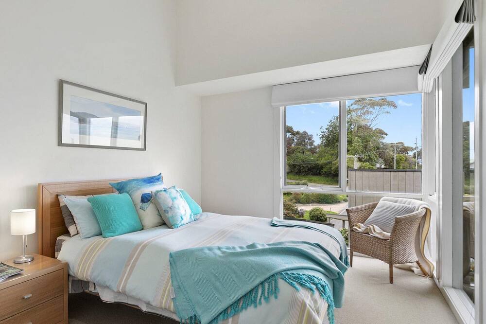 Photo of Others in Lorne