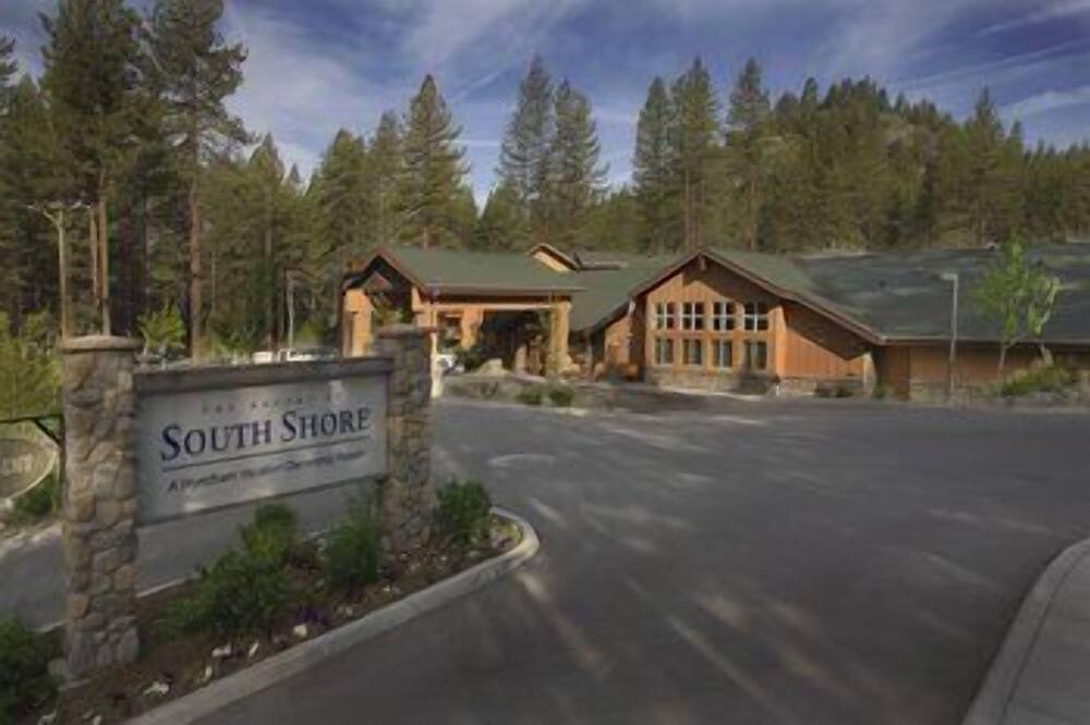 Photo of Outdoor in Round Hill Village