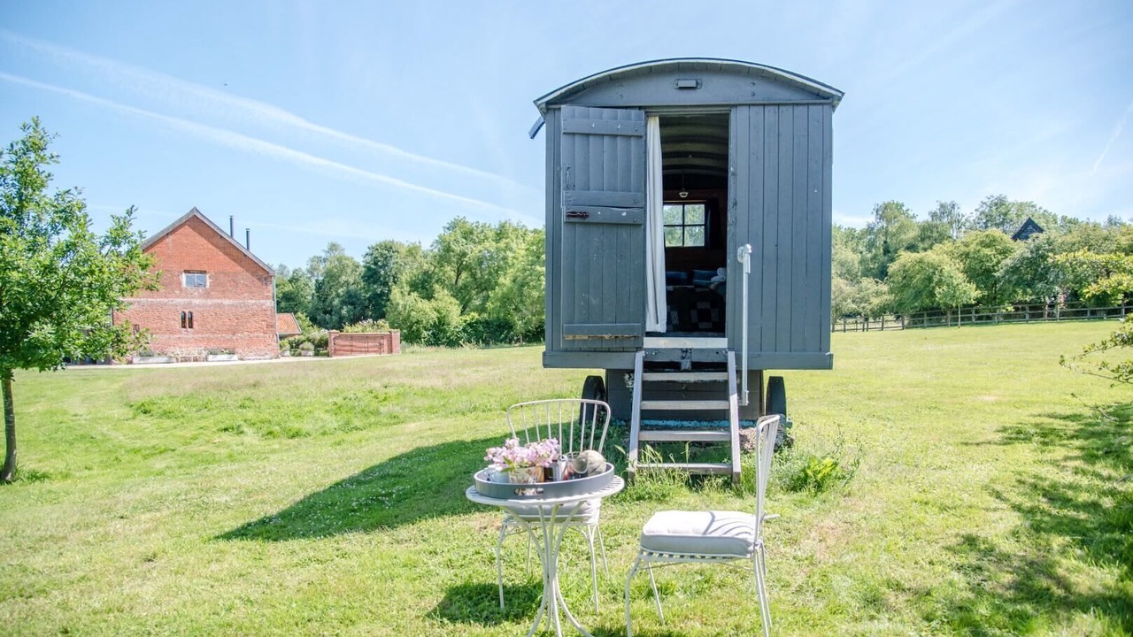 Photo of Others in Eye