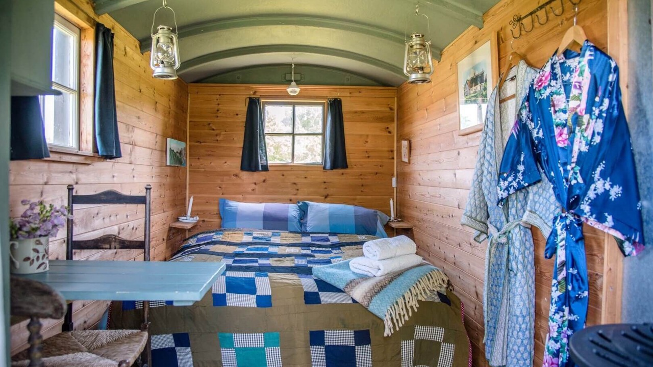 Photo of Others in Eye