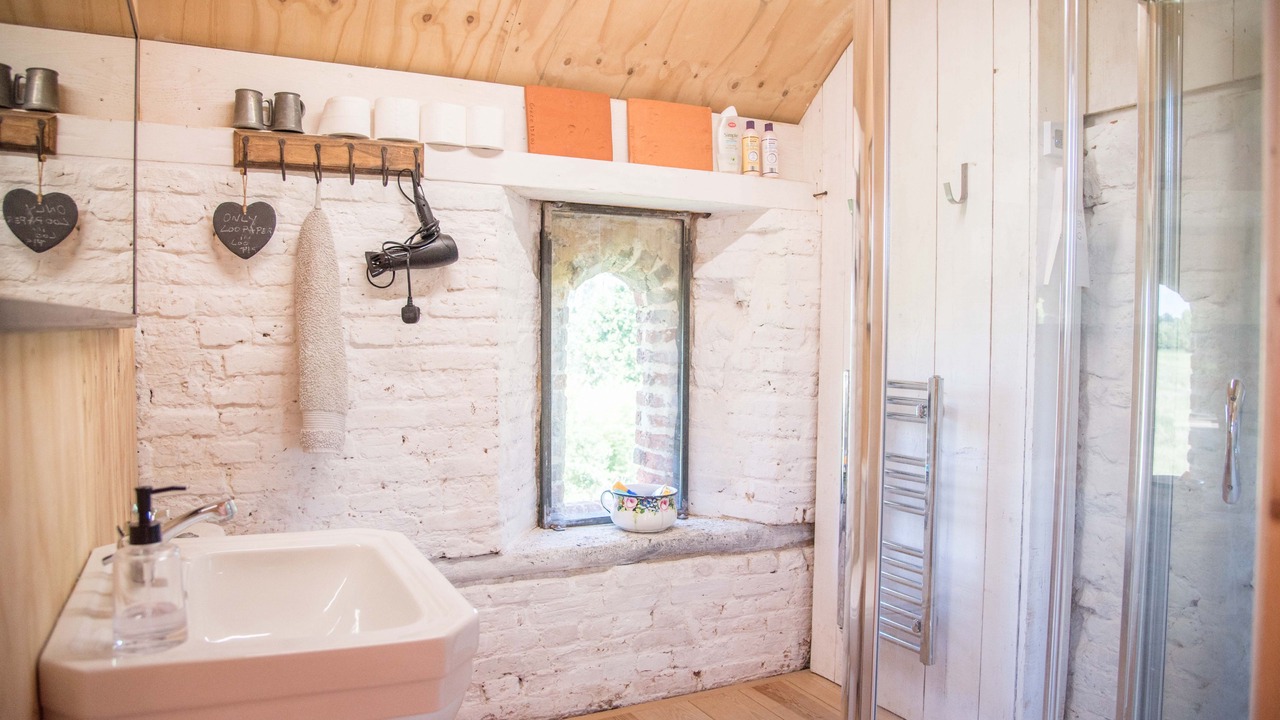 Photo of Bathroom in Eye