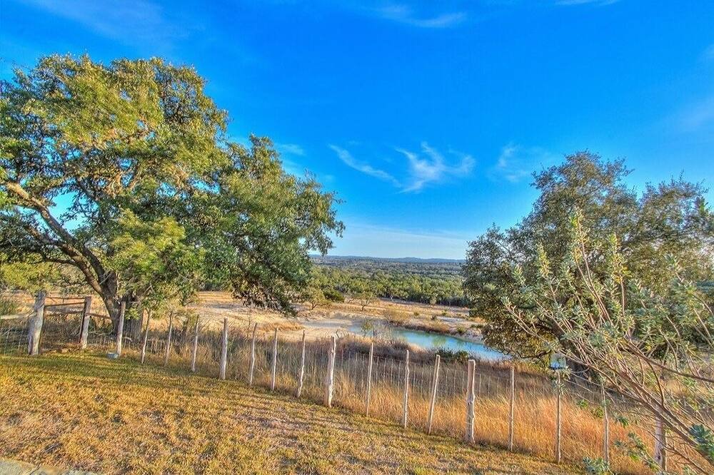 Photo of Outdoor in Spring Branch