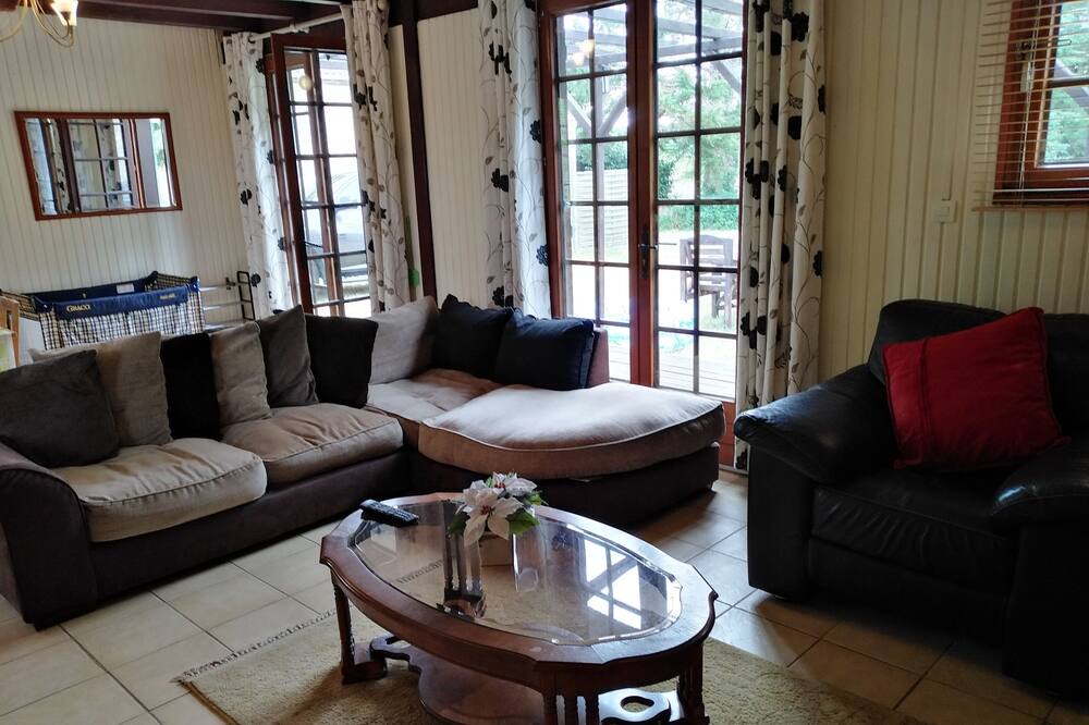 Photo of Livingroom in Aubigne-Racan