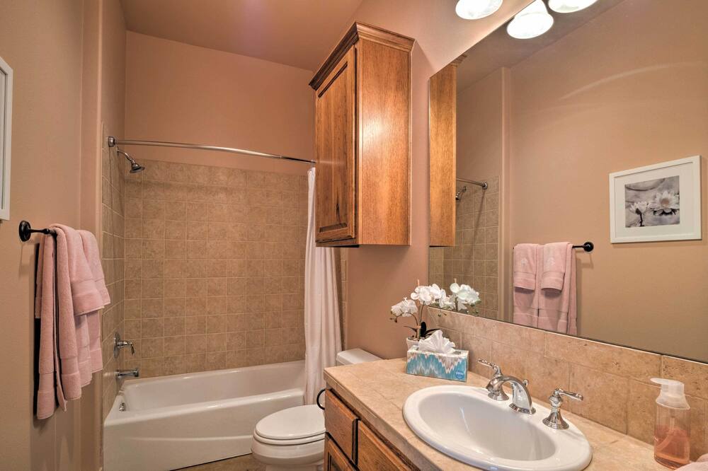 Photo of Bathroom in Lakeway