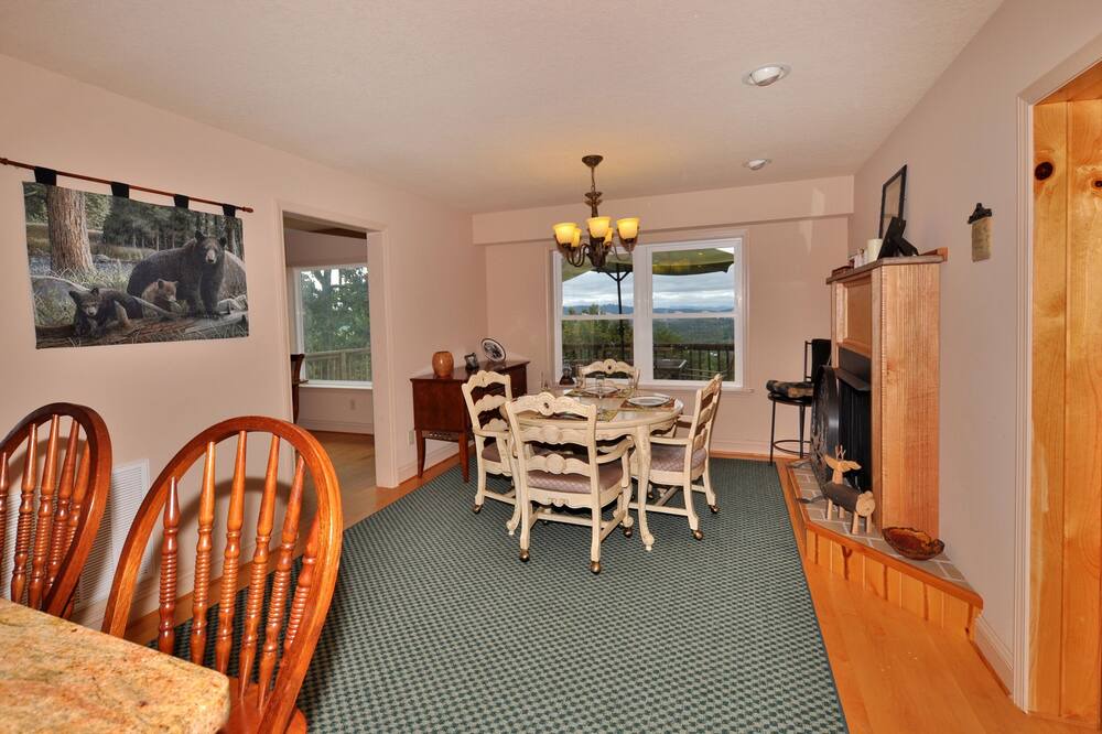 Photo of Livingroom in Murphy