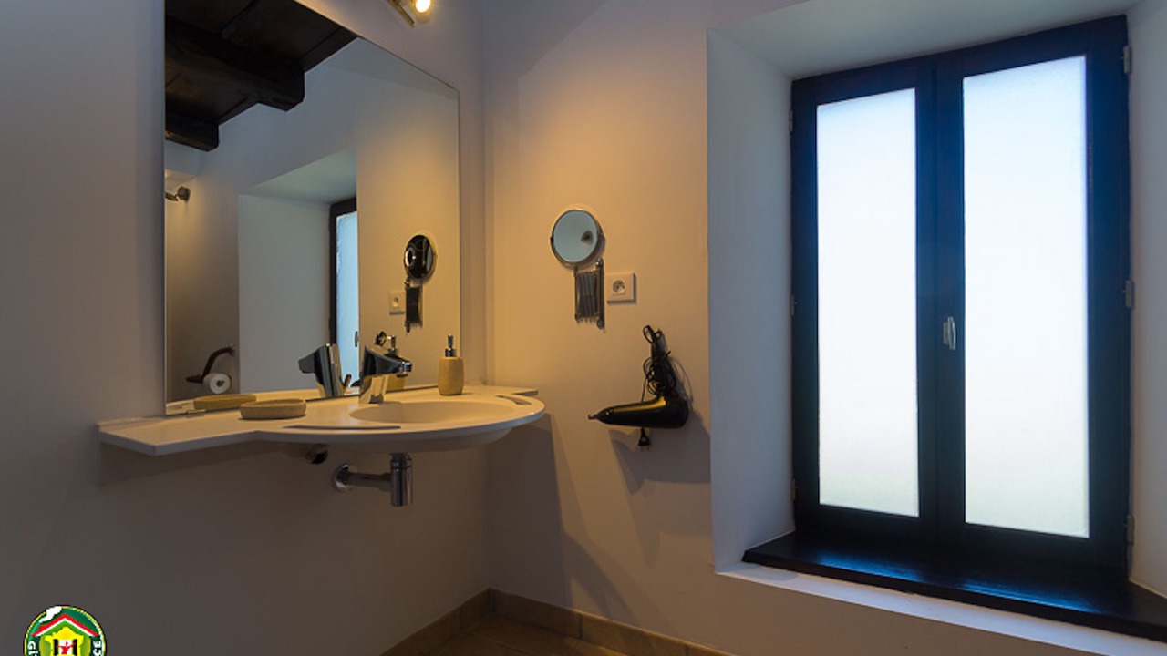 Photo of Bathroom in Gillonnay