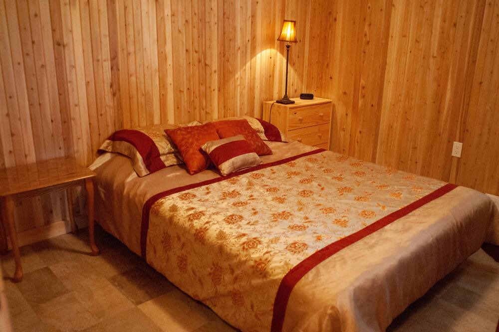 Photo of Bedroom in Saint-Mathieu-de-Rioux
