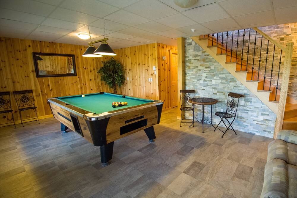 Photo of Livingroom in Saint-Mathieu-de-Rioux