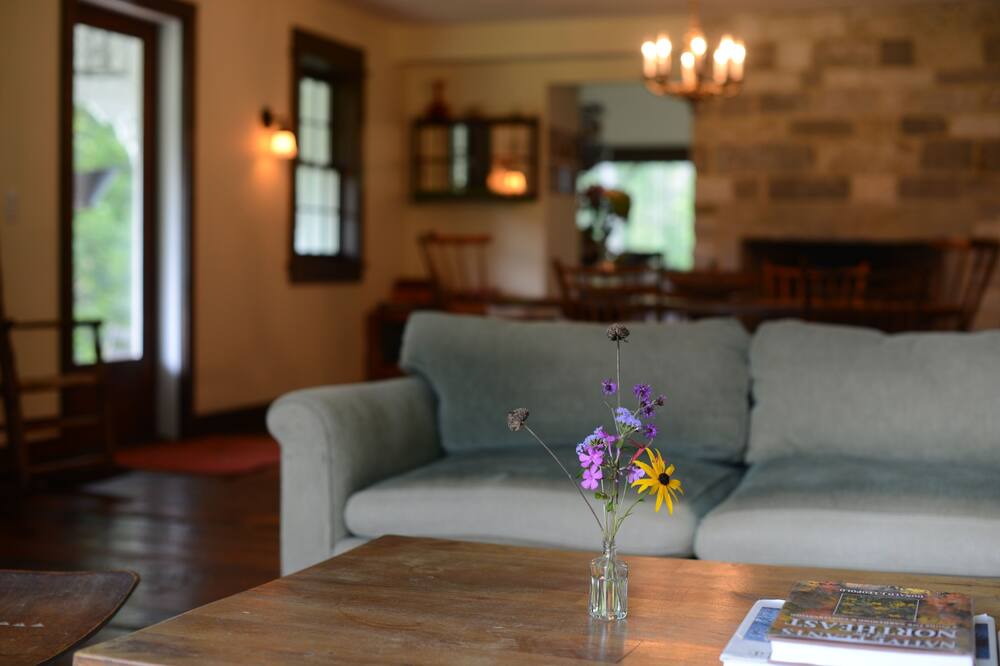 Photo of Livingroom in West Stockbridge