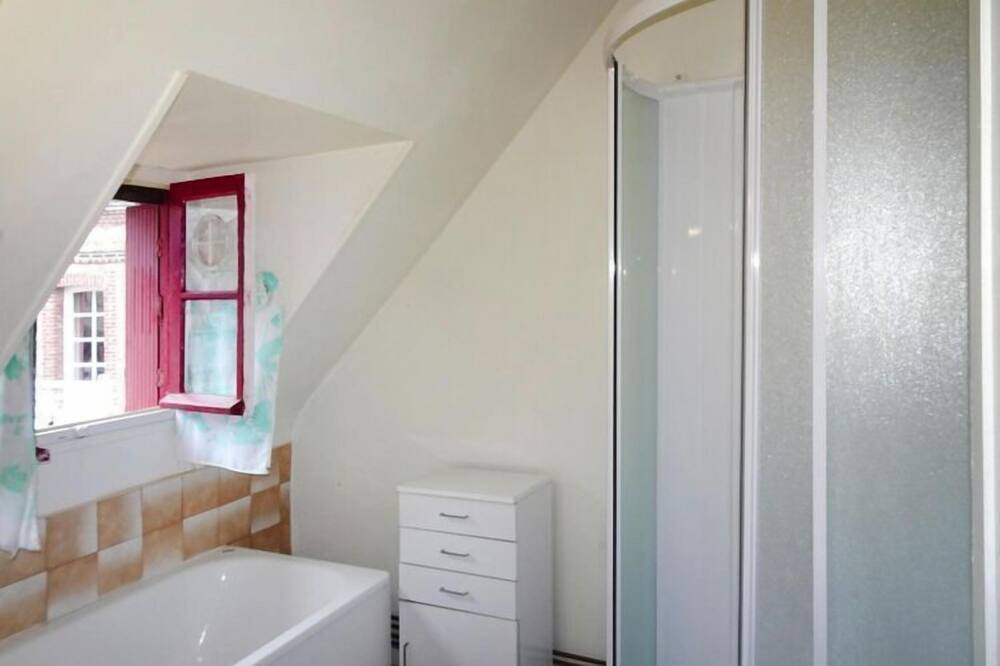 Photo of Bathroom in Etretat