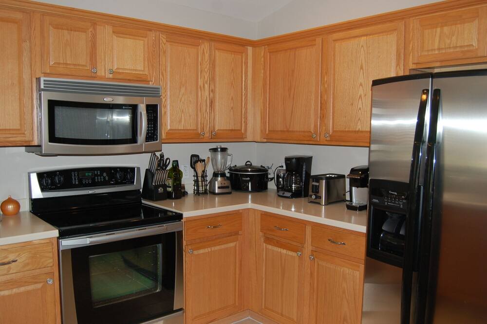 Photo of Kitchen in Valencia Lakes