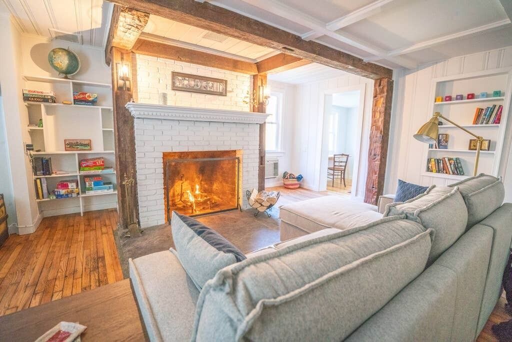 Photo of Livingroom in Kingston