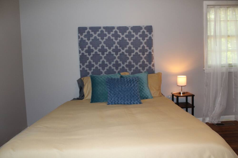 Photo of Bedroom in Forrest City