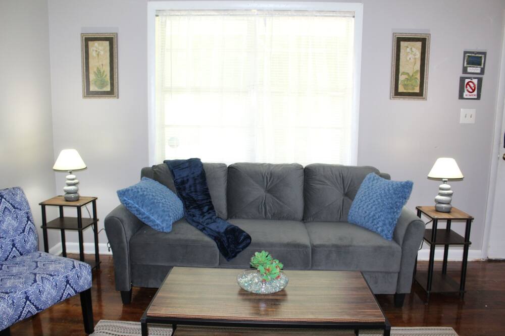 Photo of Livingroom in Forrest City
