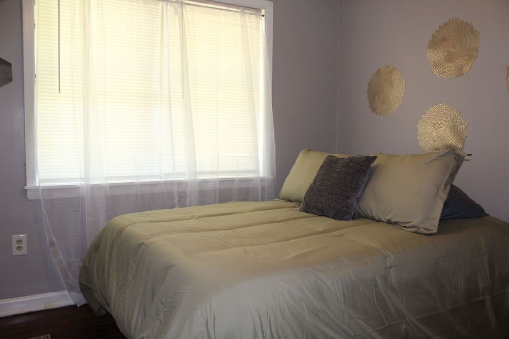 Photo of Bedroom in Forrest City