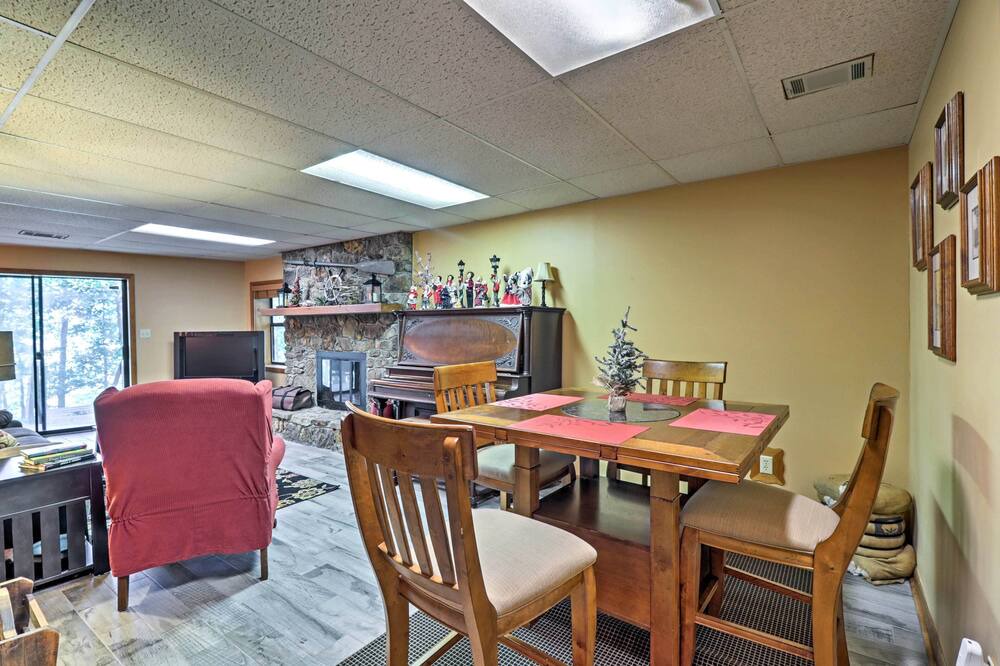Photo of Livingroom in Fairfield Bay