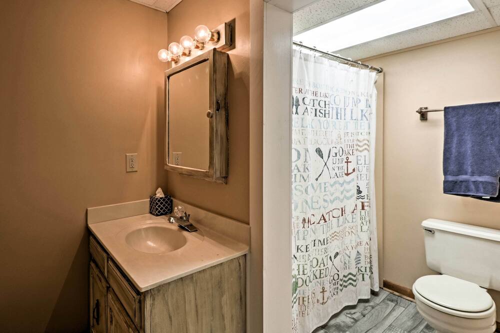 Photo of Bathroom in Fairfield Bay