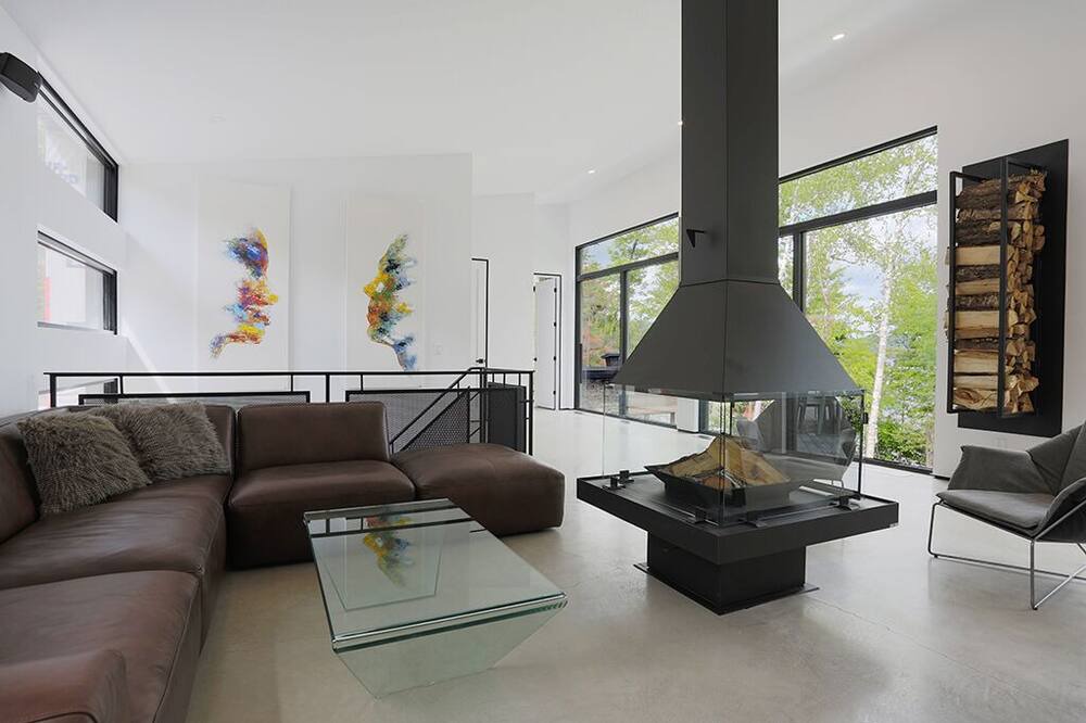 Photo of Livingroom in Duhamel