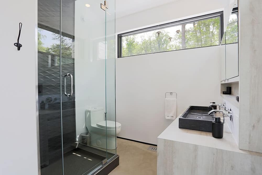 Photo of Bathroom in Duhamel