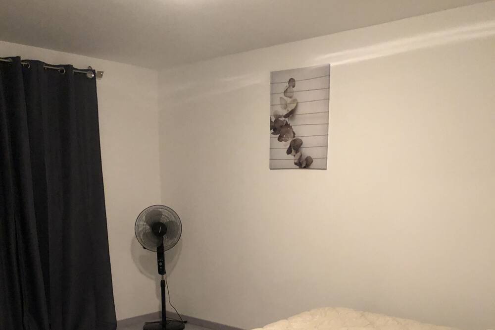 Photo of Bedroom in Bagnols-sur-Ceze