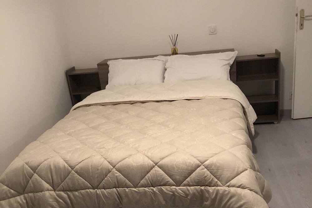 Photo of Bedroom in Bagnols-sur-Ceze