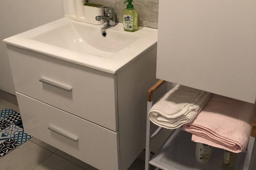 Photo of Bathroom in Bagnols-sur-Ceze