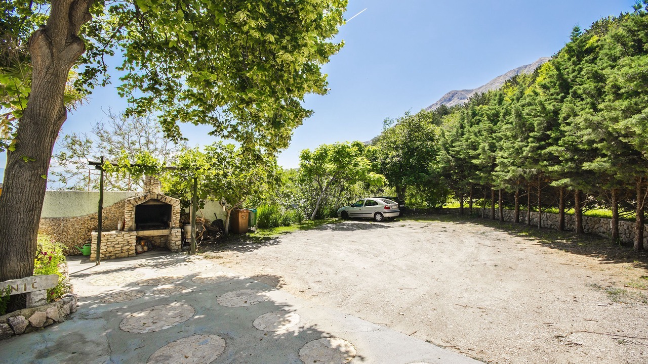 Photo of Outdoor in Batomalj