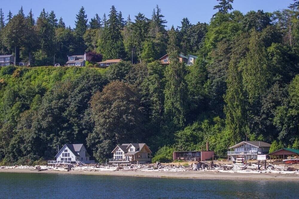 Photo of Outdoor in Everett