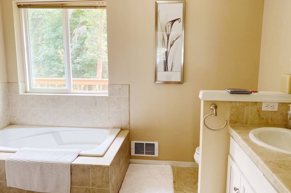 Photo of Bathroom in Everett