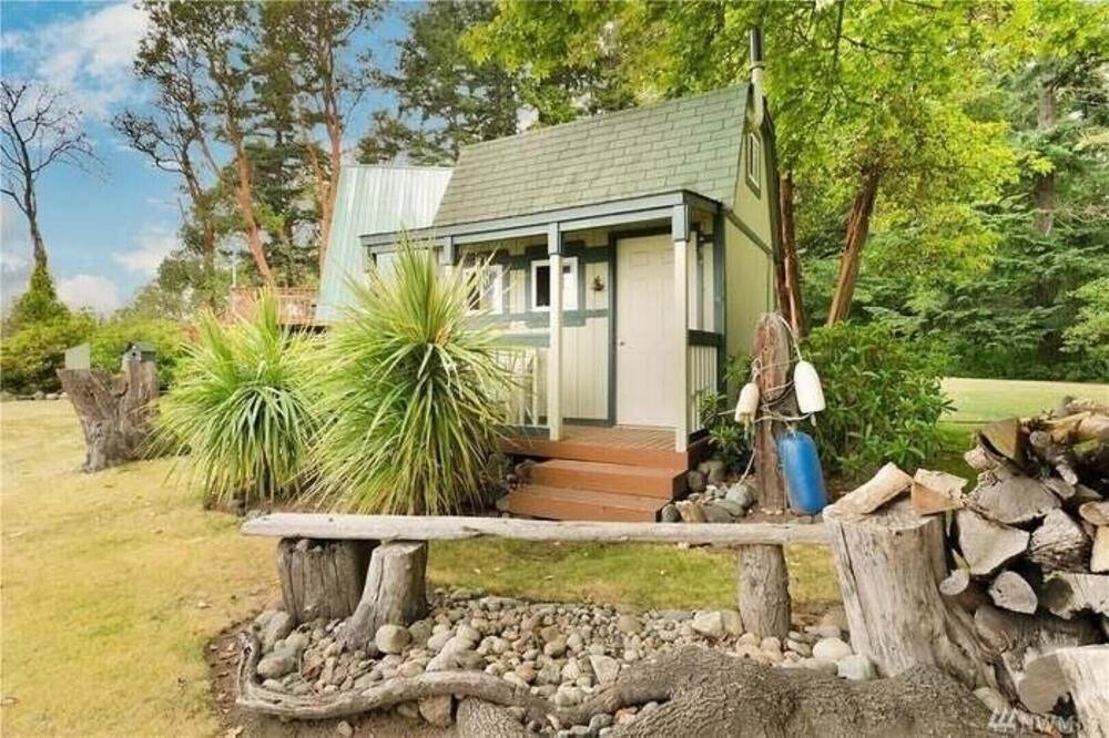 Photo of Others in Everett