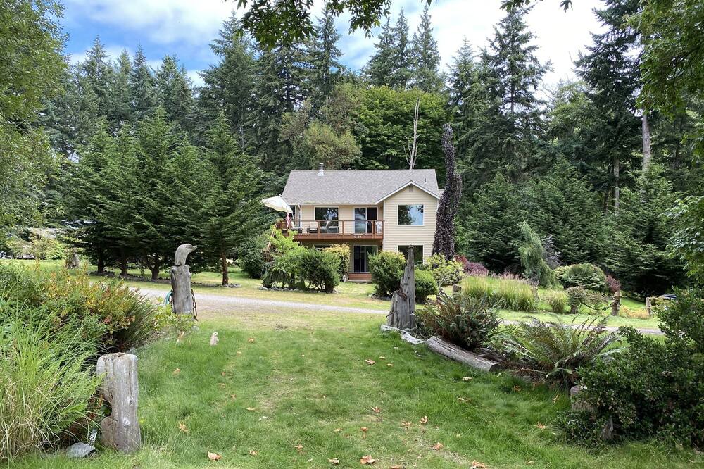 Photo of Others in Everett