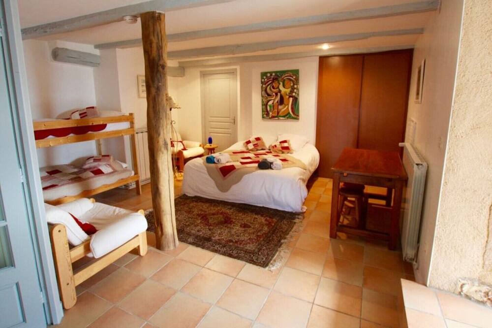 Photo of Bedroom in Saint-Remy