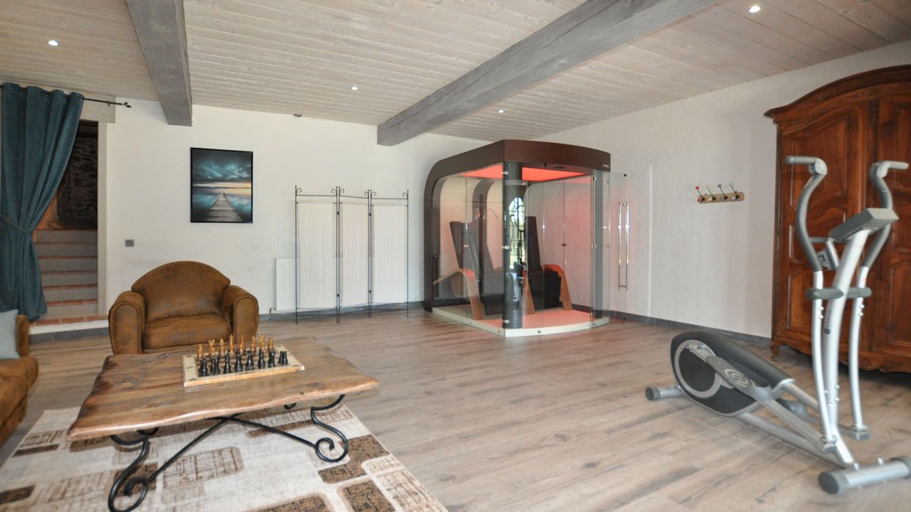 Photo of Others in Oms