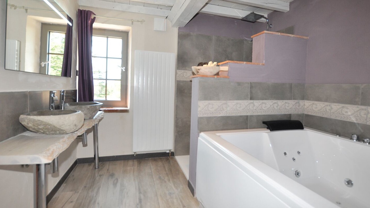 Photo of Others in Oms