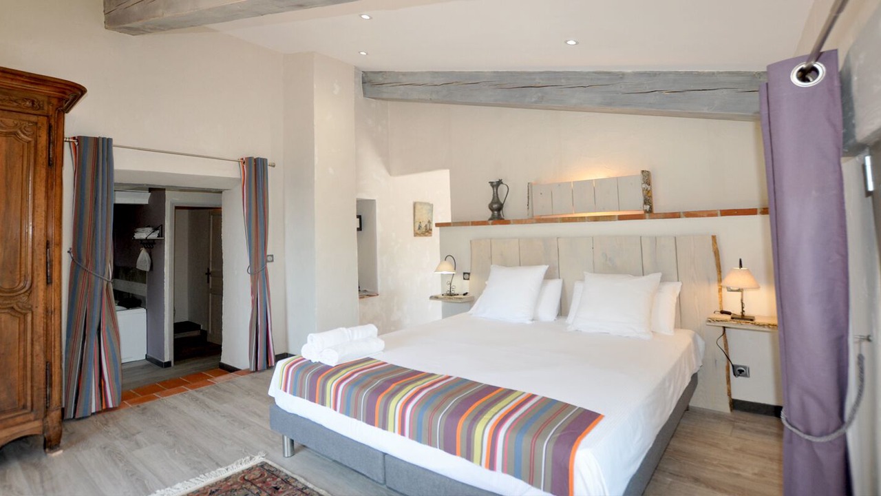 Photo of Others in Oms