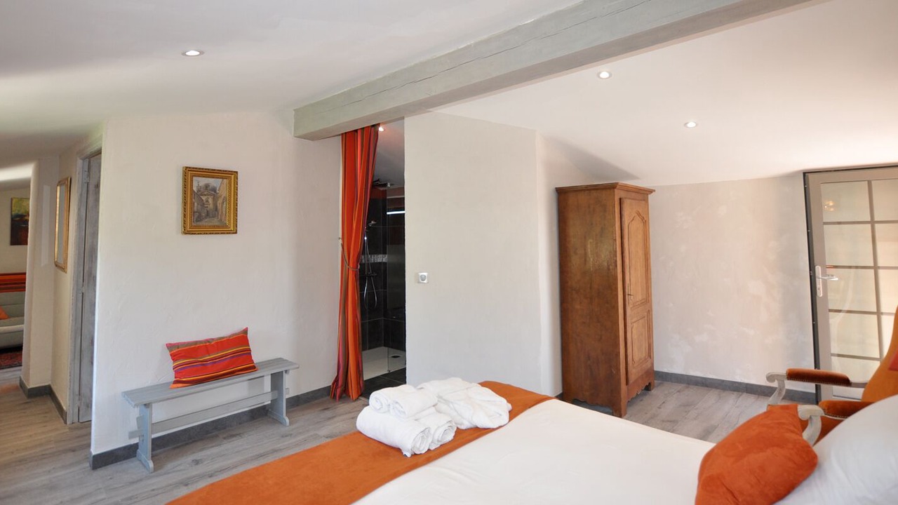 Photo of Others in Oms