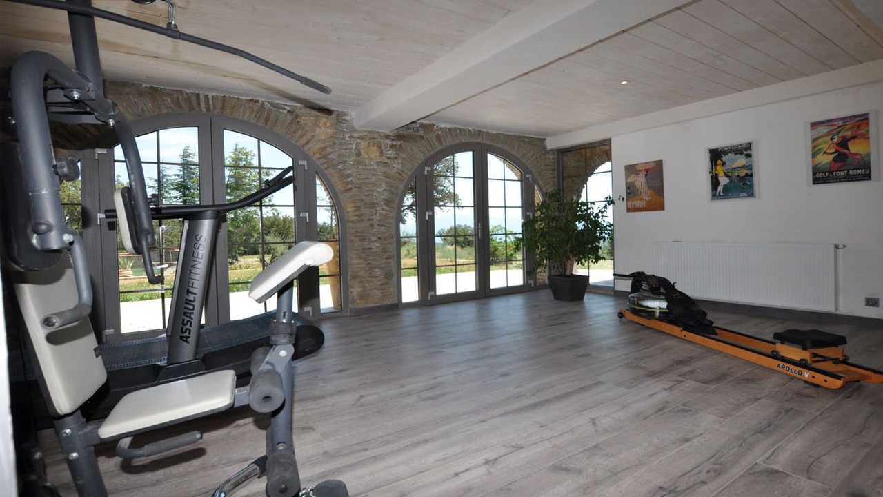 Photo of Others in Oms