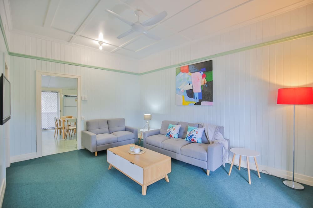 Photo of Livingroom in Bundaberg West