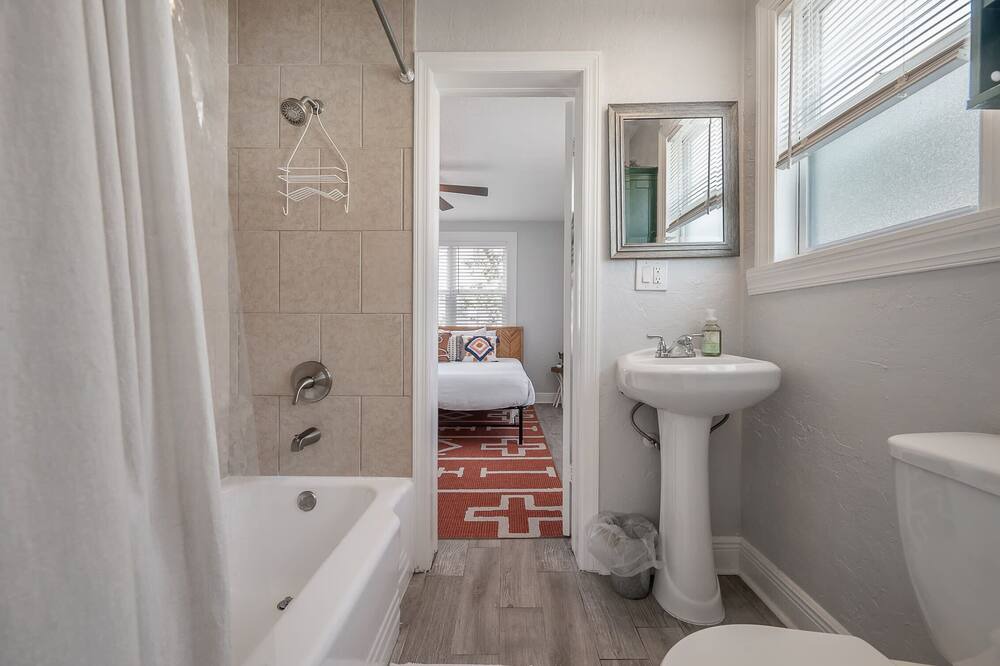 Photo of Bathroom in Riverside Heights