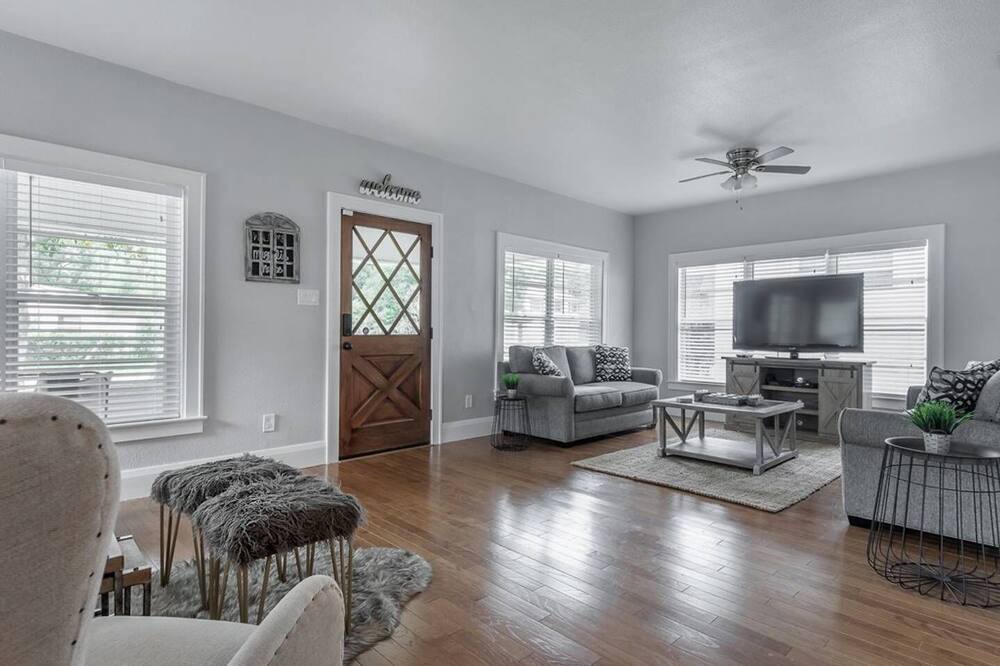 Photo of Livingroom in South Seminole Heights