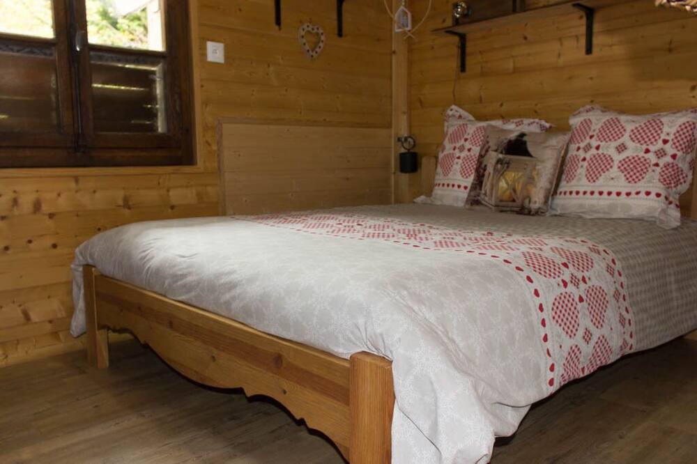 Photo of Bedroom in Thones