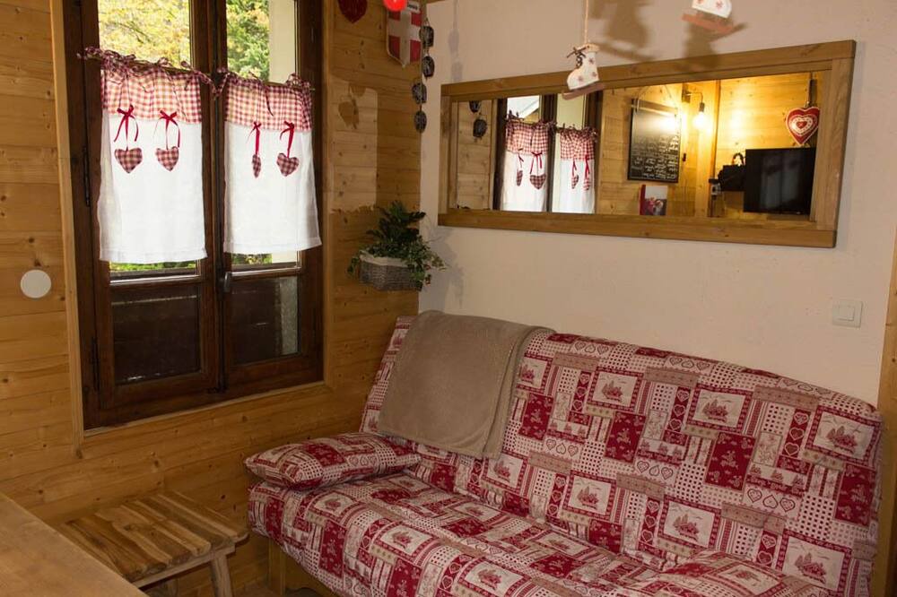 Photo of Livingroom in Thones