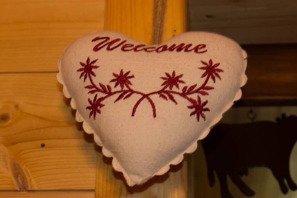 Photo of Bedroom in Thones