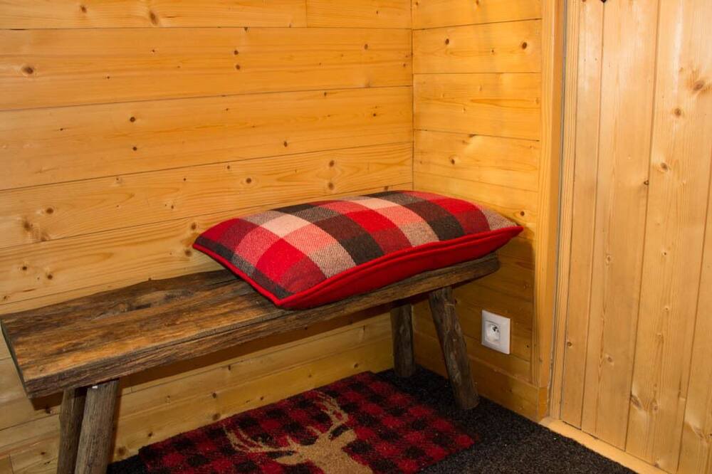 Photo of Bedroom in Thones