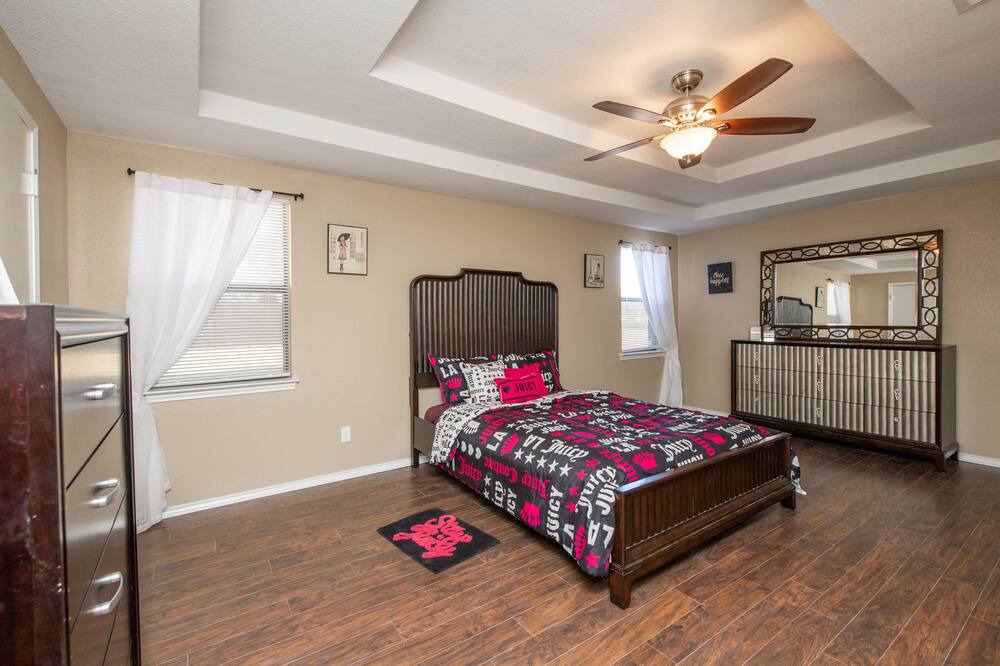 Photo of Bedroom in Red Oak