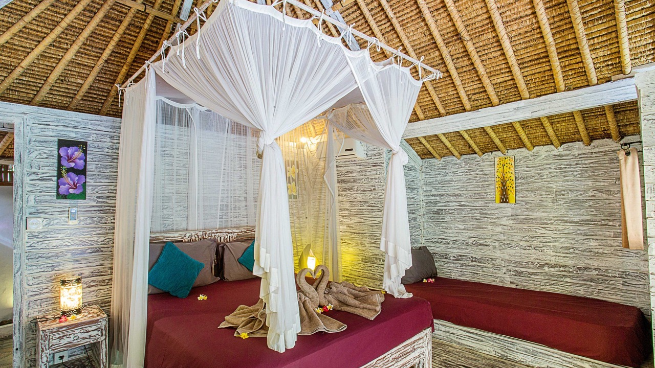 Photo of Bedroom in Mushroom Bay